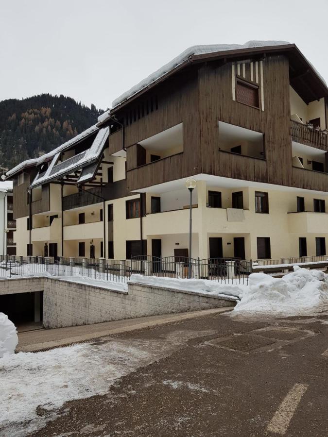 Des Alpes 1 Leilighet Canazei Eksteriør bilde
